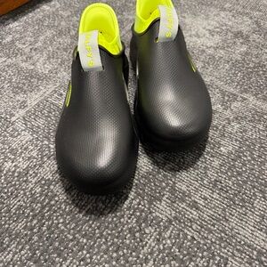 Ralphys S1 slipper size 9